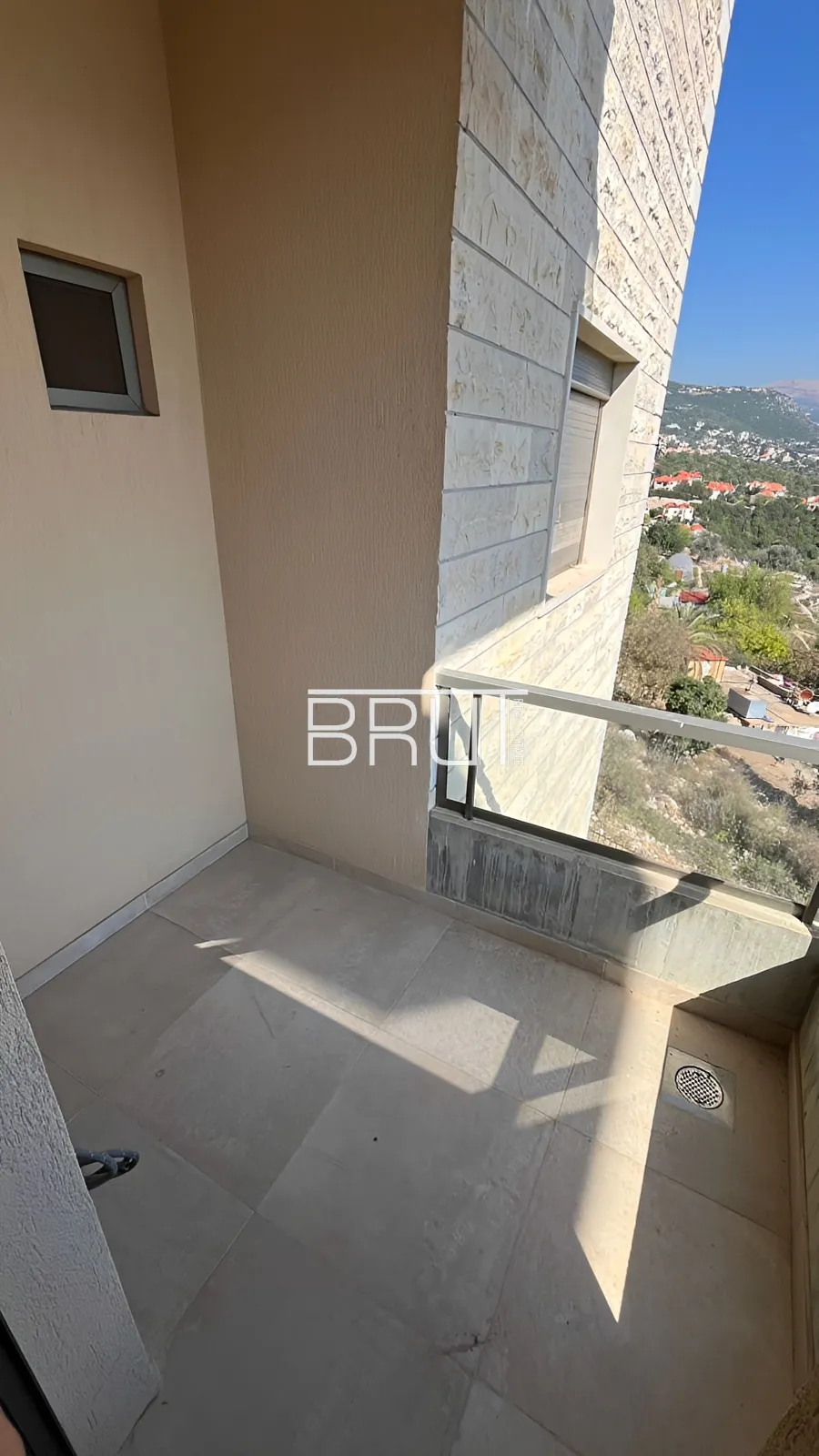 Apartment for Sale in Ballouneh