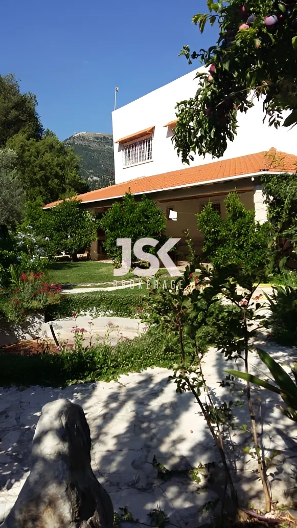 Villa for Sale in Yahchouch, Lebanon