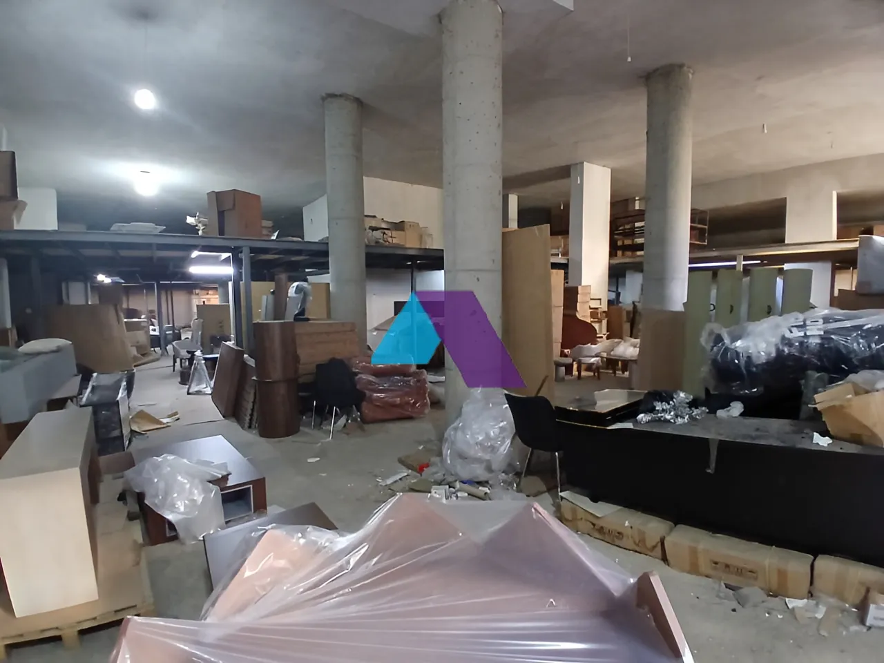 Warehouse for Sale in Dekwaneh
