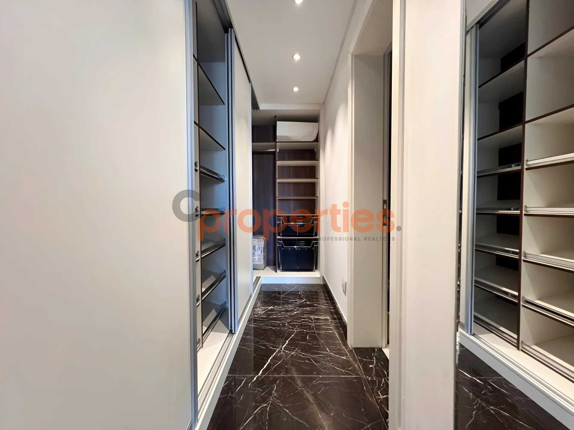 Apartment for Rent in Hamra