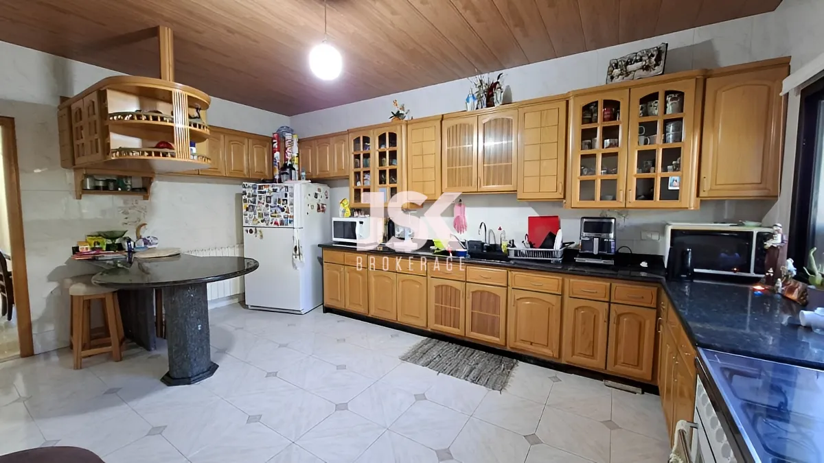 Apartment for Sale in Aamchit, Lebanon - 3 bed, 3 bath