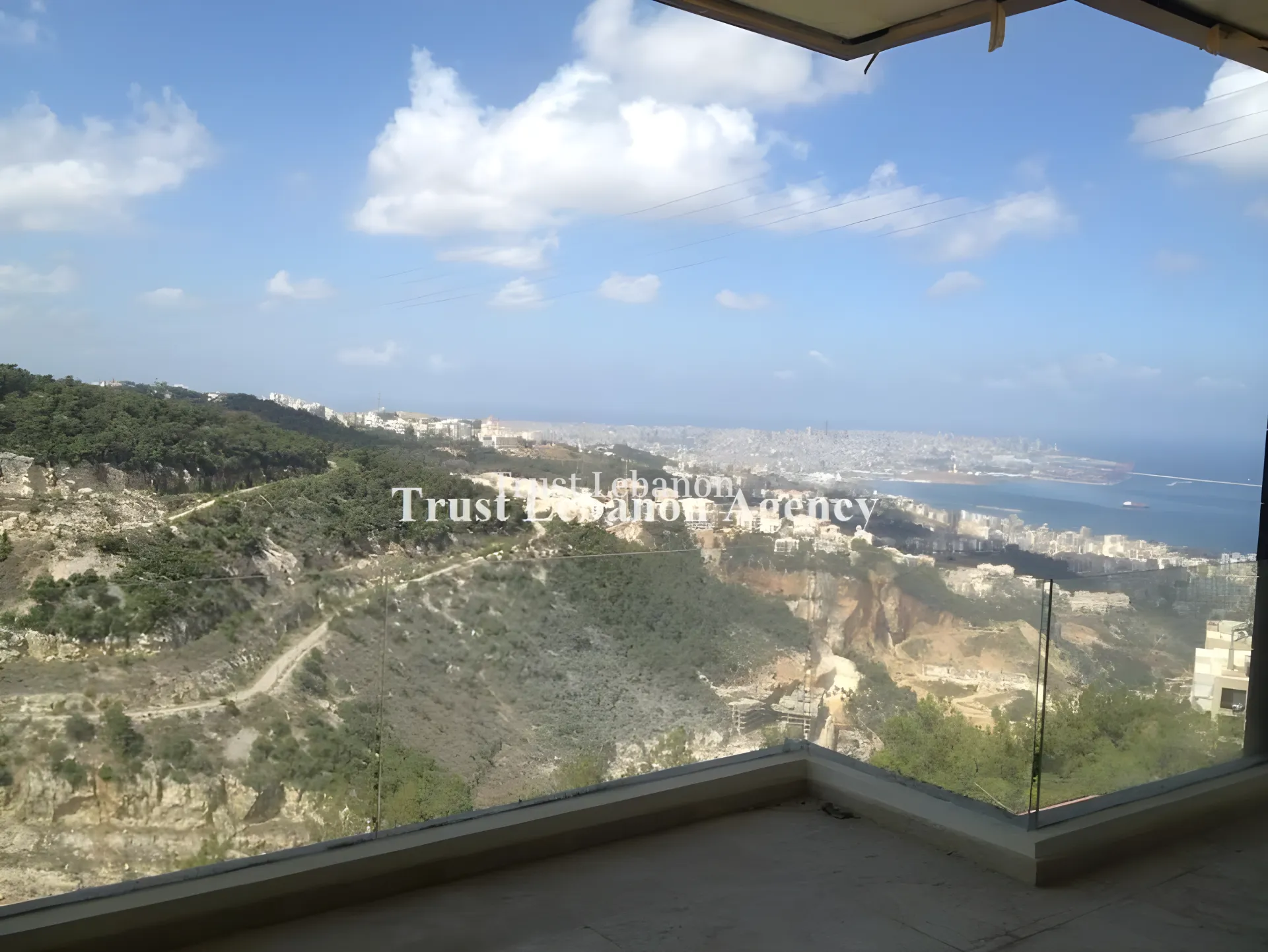 Apartment for sale in Rabweh, Bayrut, Lebanon