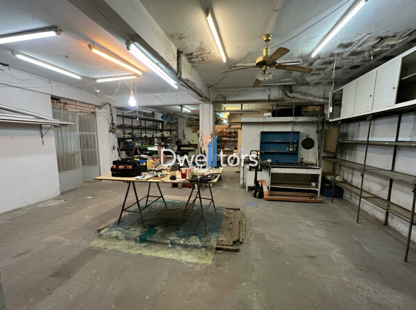 Warehouse for rent in Ain El Remmaneh