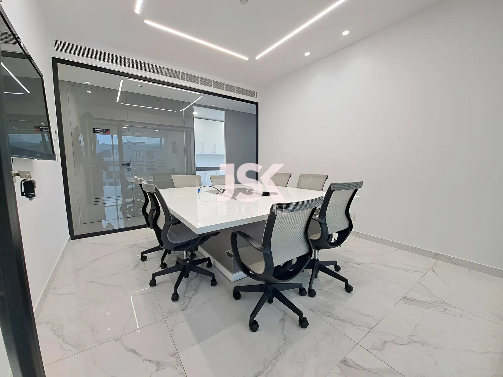 Office for Rent in Sin El Fil
