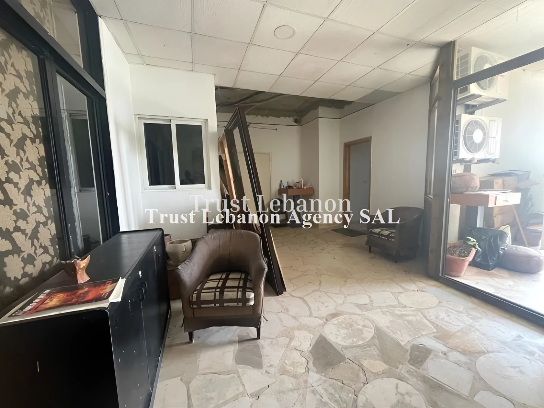 Warehouse for rent in Bsalim