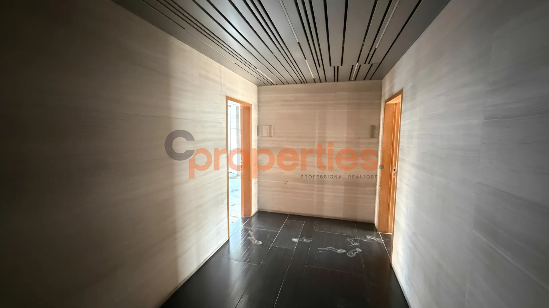 Office for Rent in Saifi Village