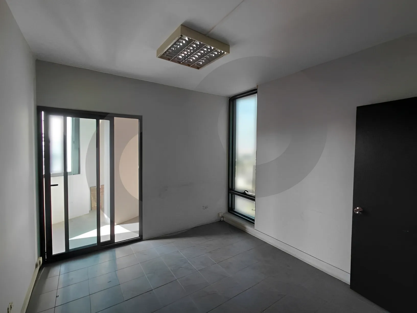 Office for rent in Jdeideh, Lebanon