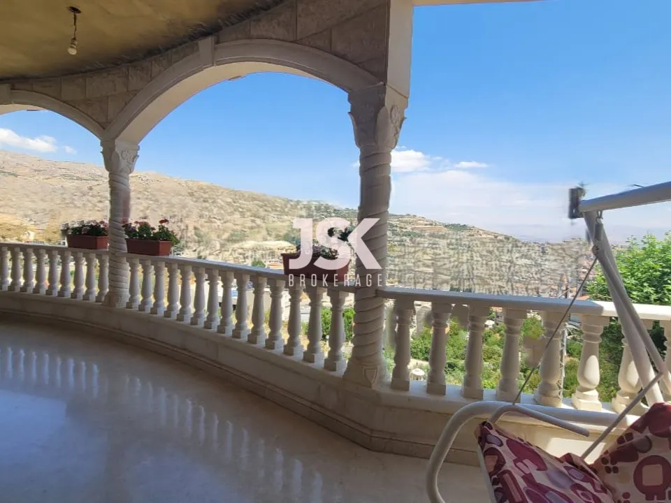 Building for Sale in Zahlé