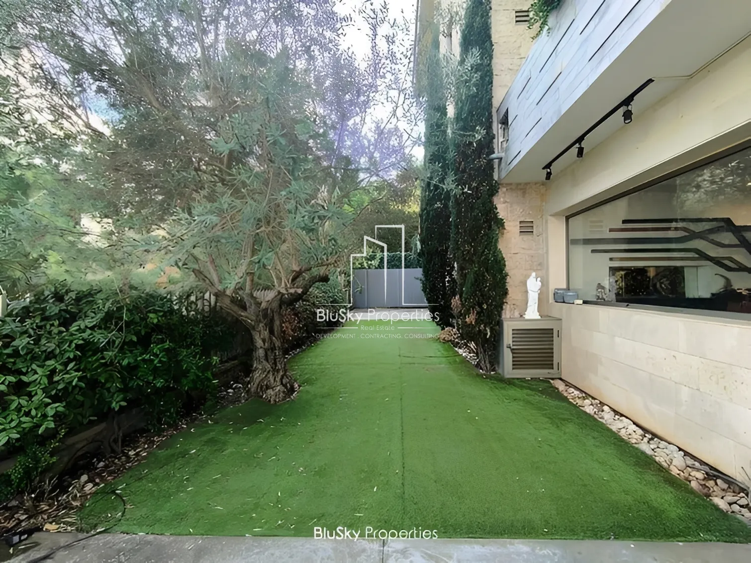 Apartment for Sale in Qornet Chehwan - 2 bed, 3 bath