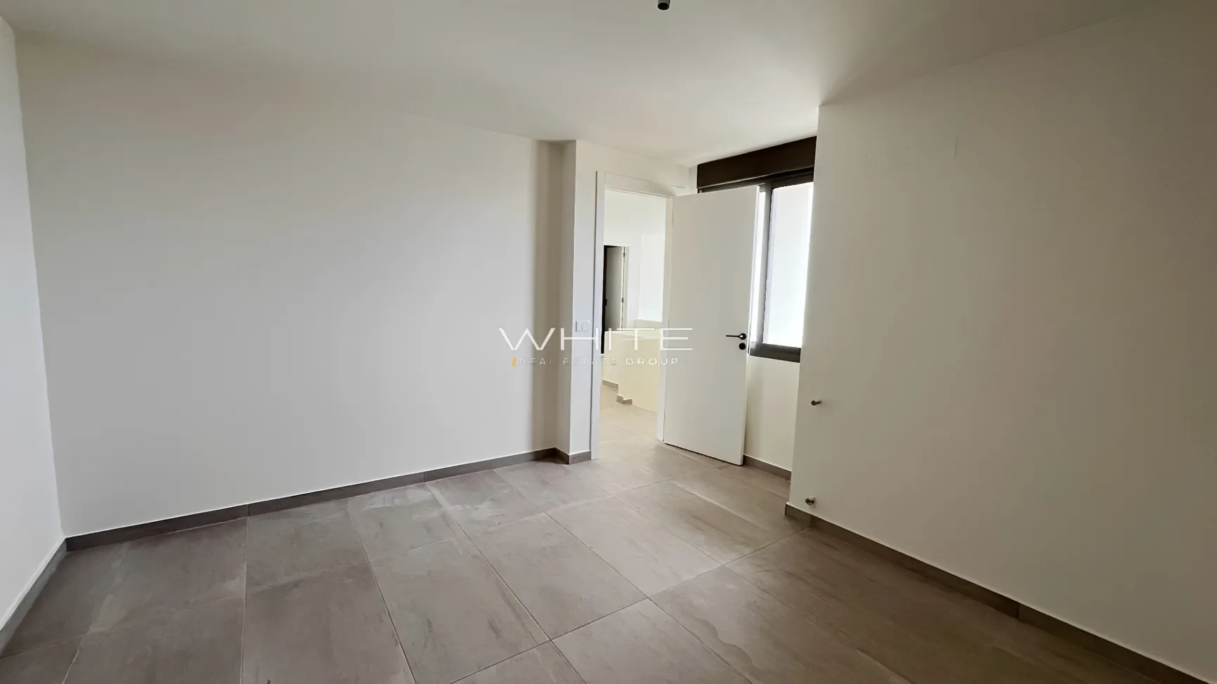 Duplex for sale in Mazraat Yachoua, Lebanon - 3 bed, 3 bath