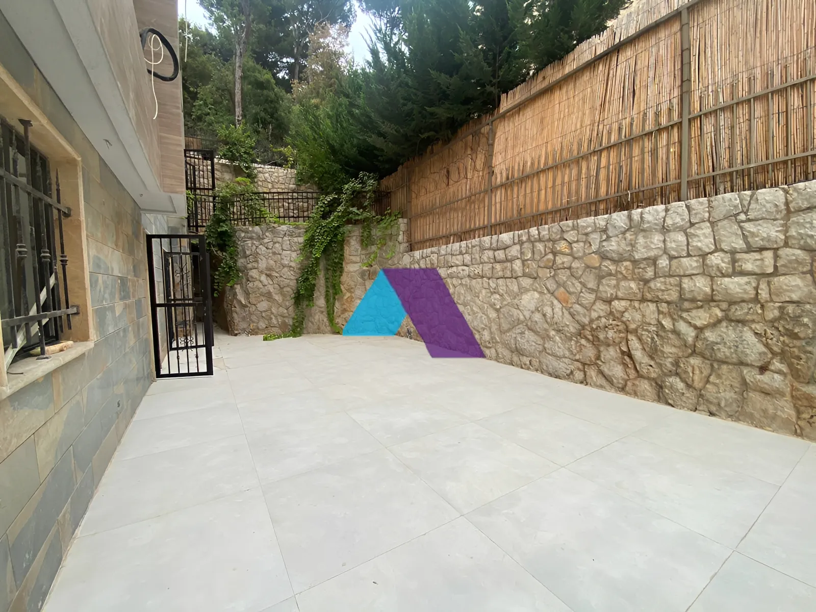 Apartment for Sale in Baabdat