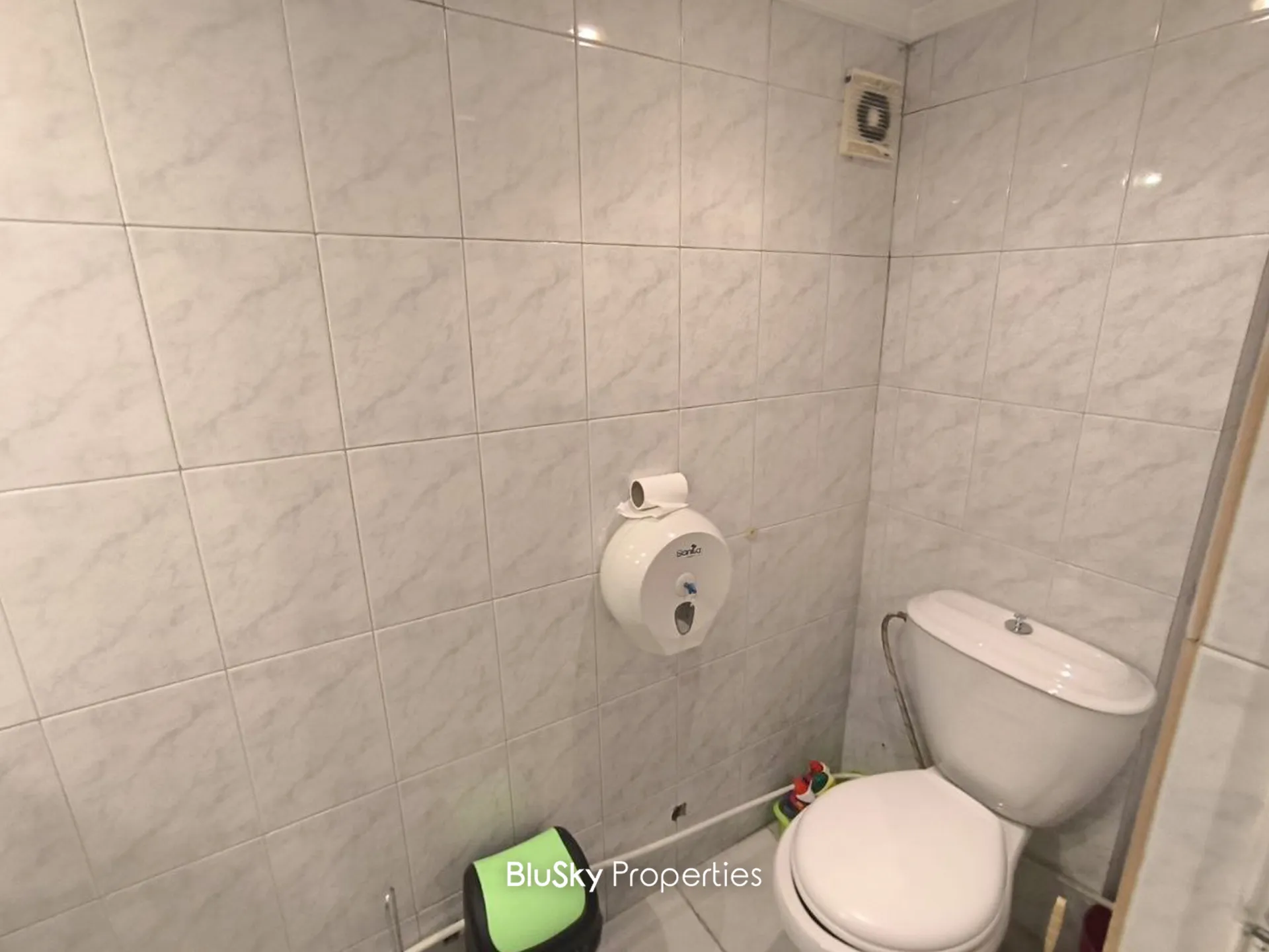 Shop for rent in Antelias, lebanon