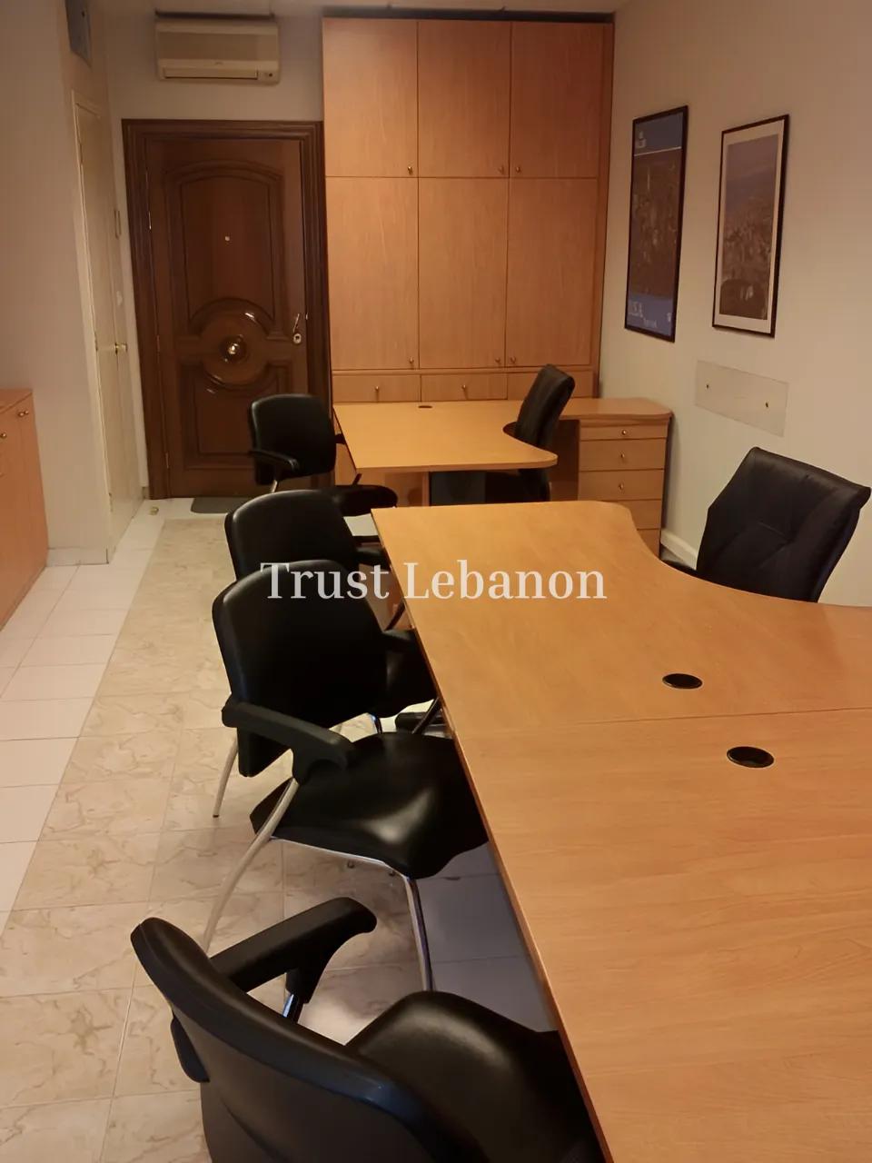 Office for rent in Beit Meri