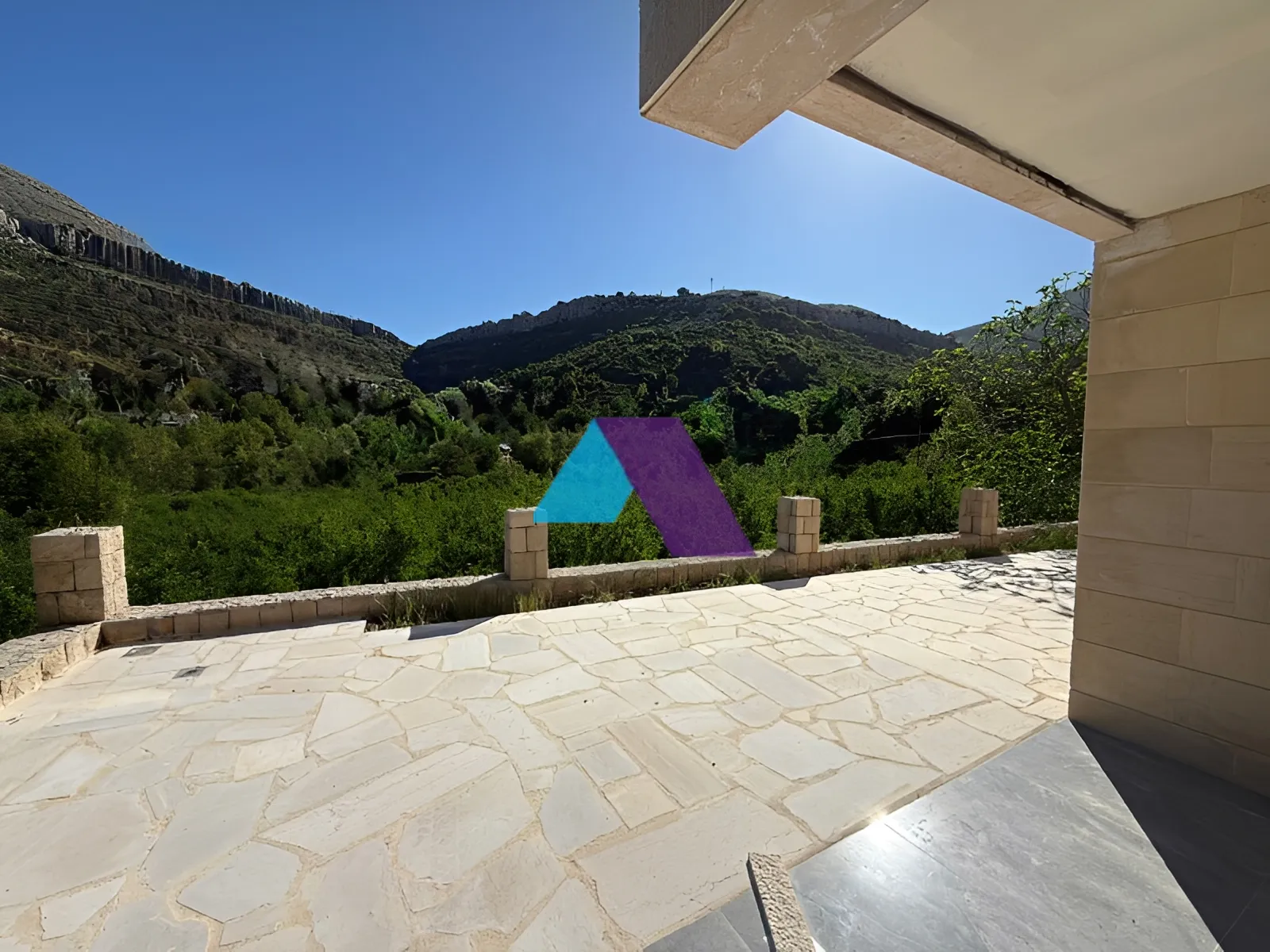 Chalet for Sale in Faraya - 3 bed, 2 bath