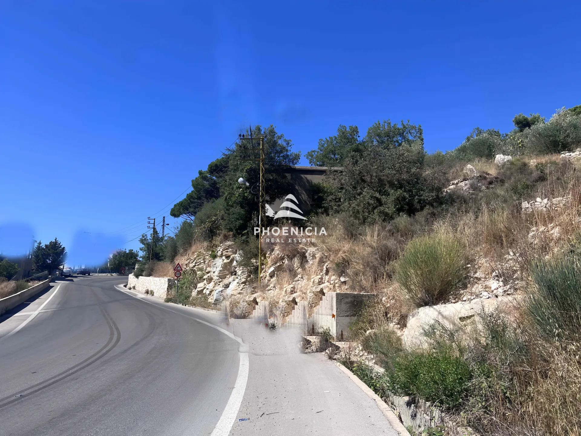 Land for Sale in Maifouq