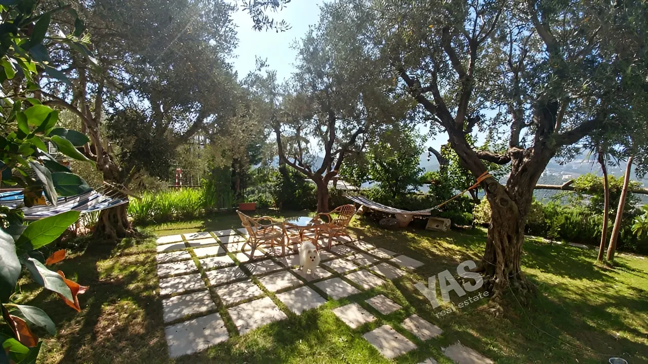 Villa for Sale in Ajaltoun