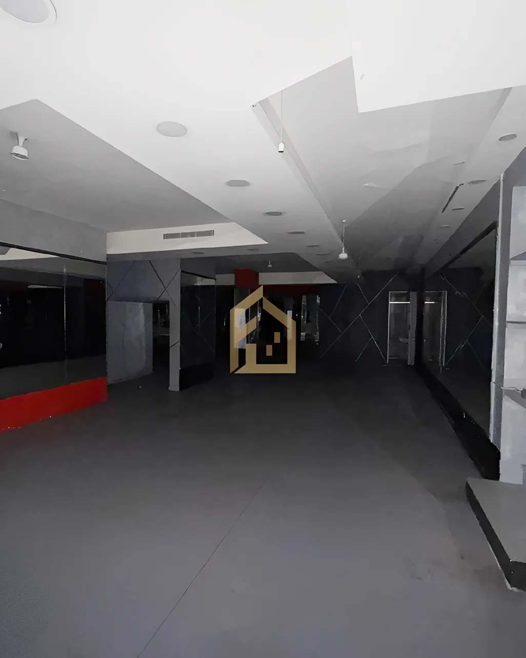 Warehouse for Rent in Zarif, Bayrut, Lebanon
