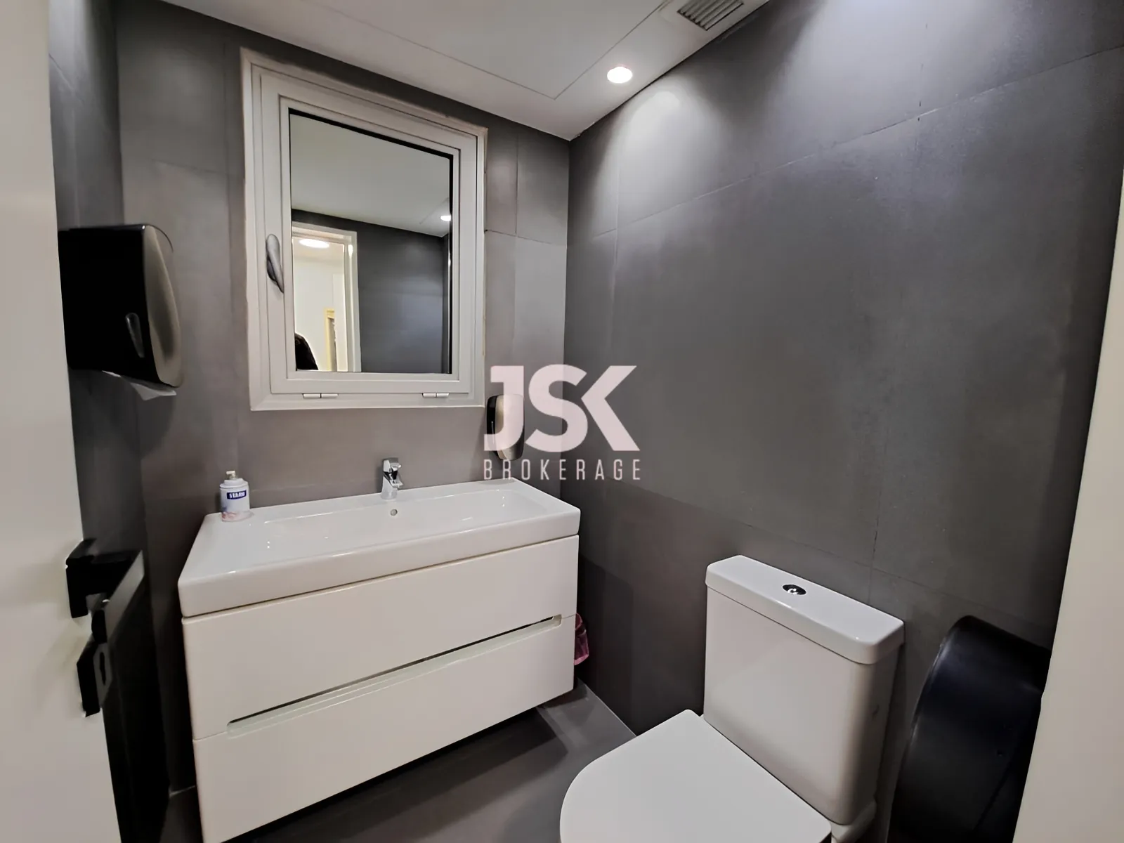 Office for Rent in Sin El Fil