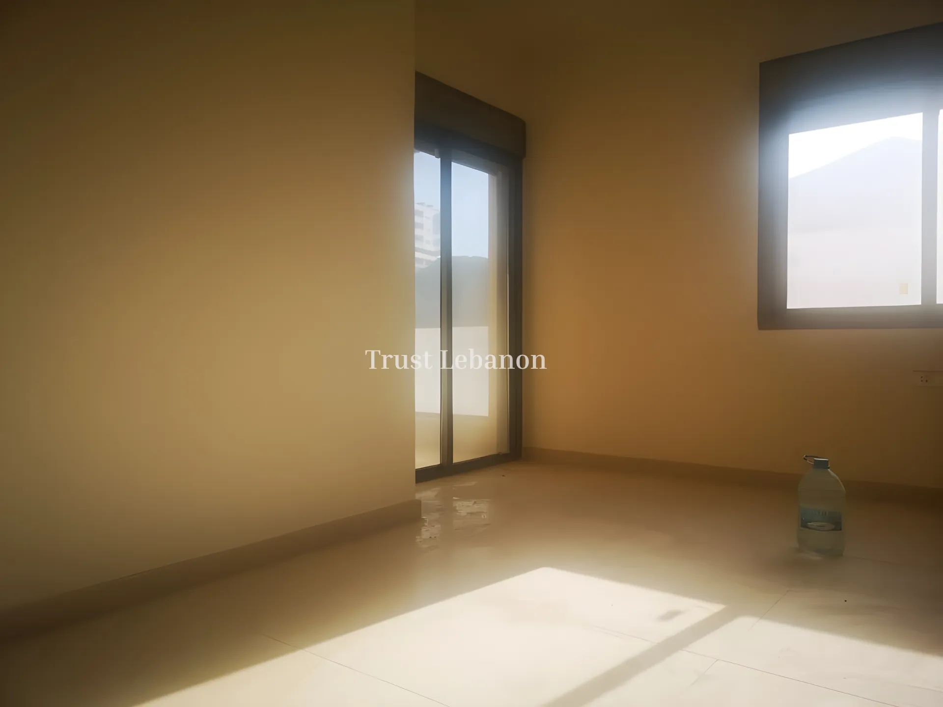 Apartment for sale in Jouret El Ballout, Lebanon - 3 bed, 4 bath