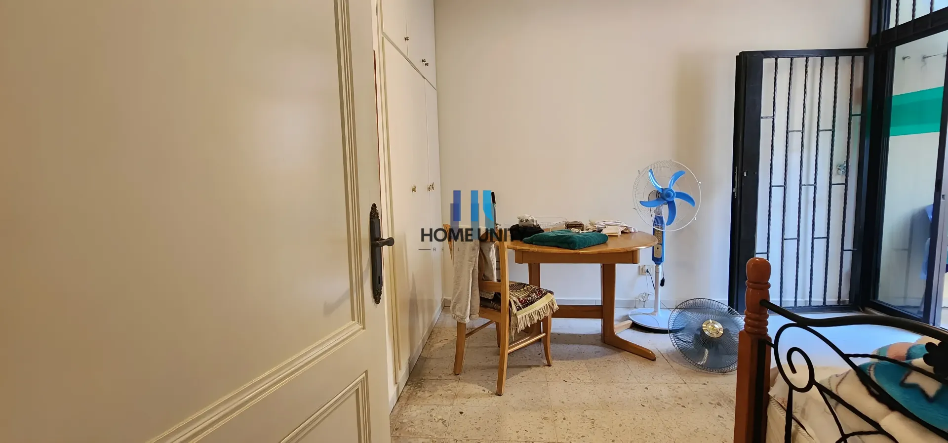 Apartment for Sale in Ras Al Nabaa