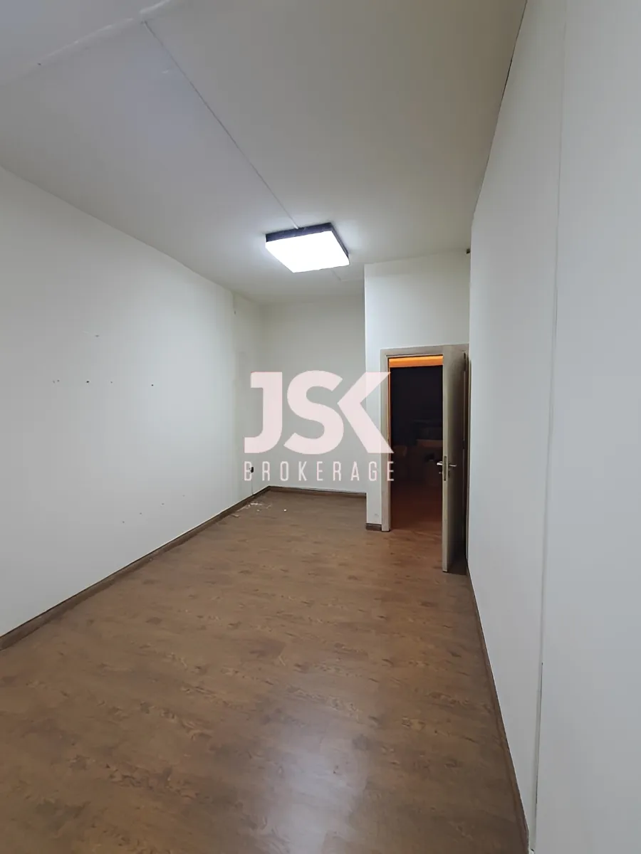 Office for sale in Mansourieh