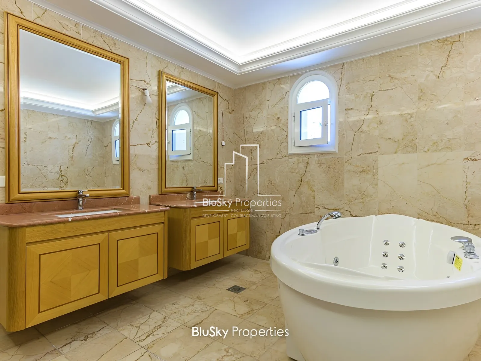 Villa for Sale in Fatka