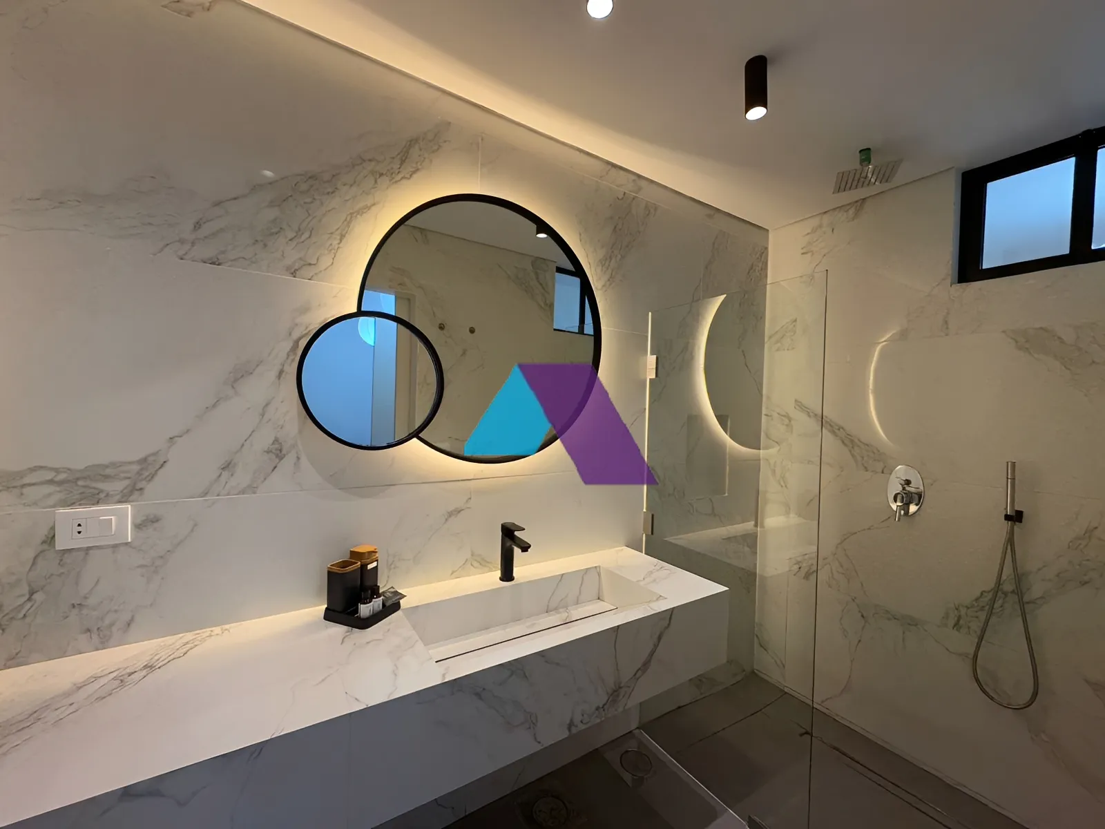 Chalet for Sale in Halat