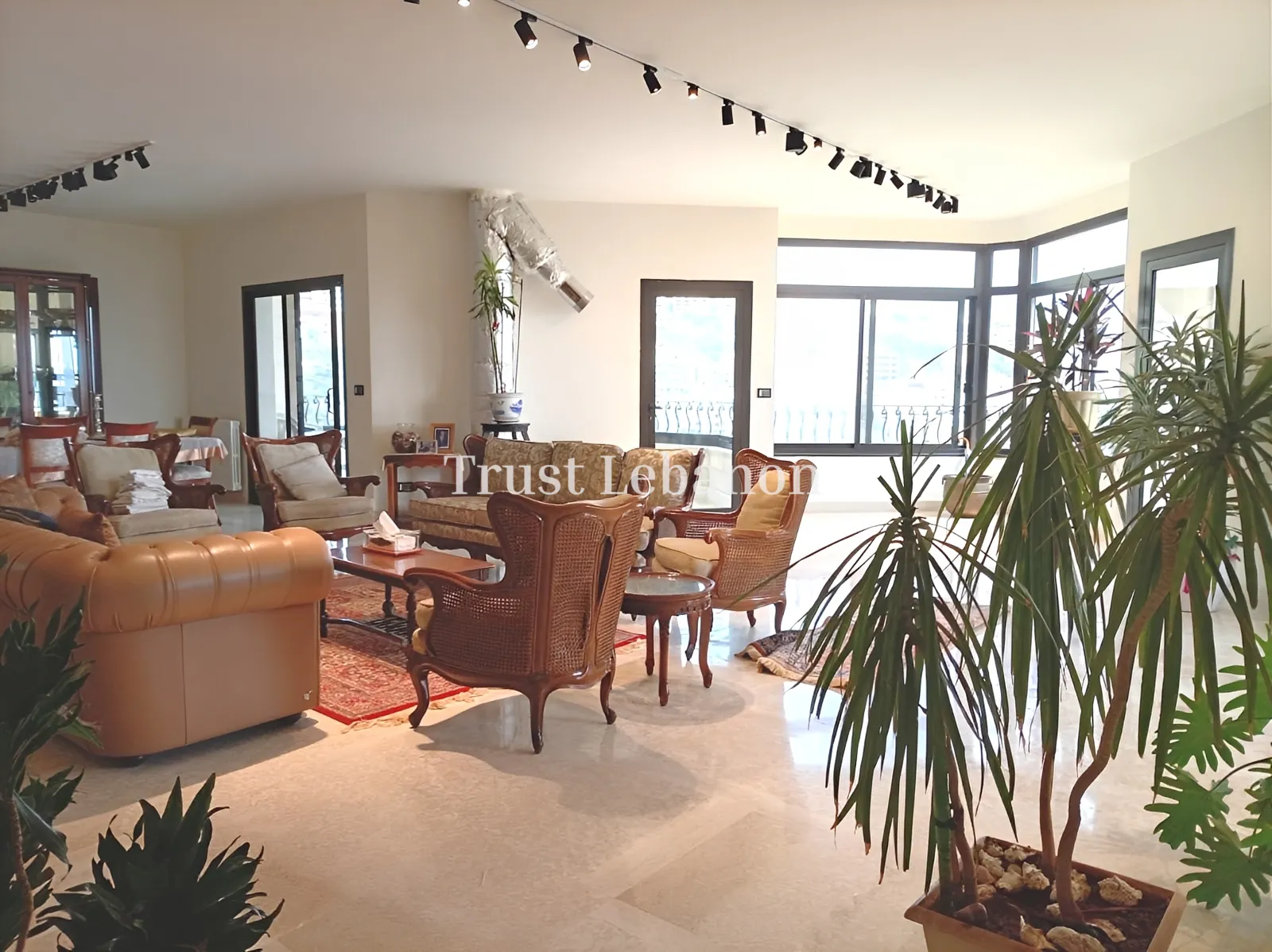 Apartment for rent in Monteverde Main Street، Lebanon - 2 bed, 3 bath
