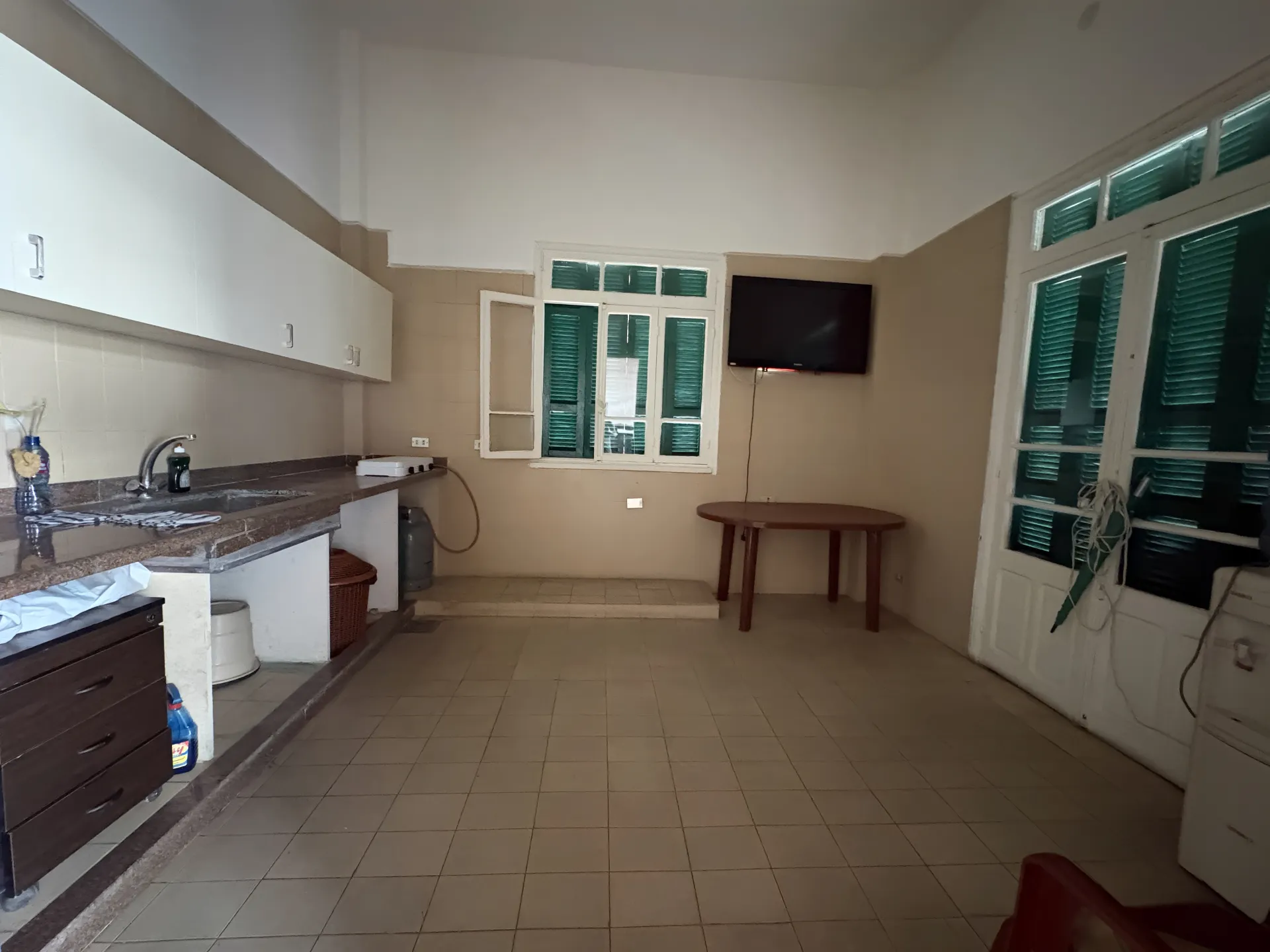 Apartment for sale in Zarif, beirut, lebanon