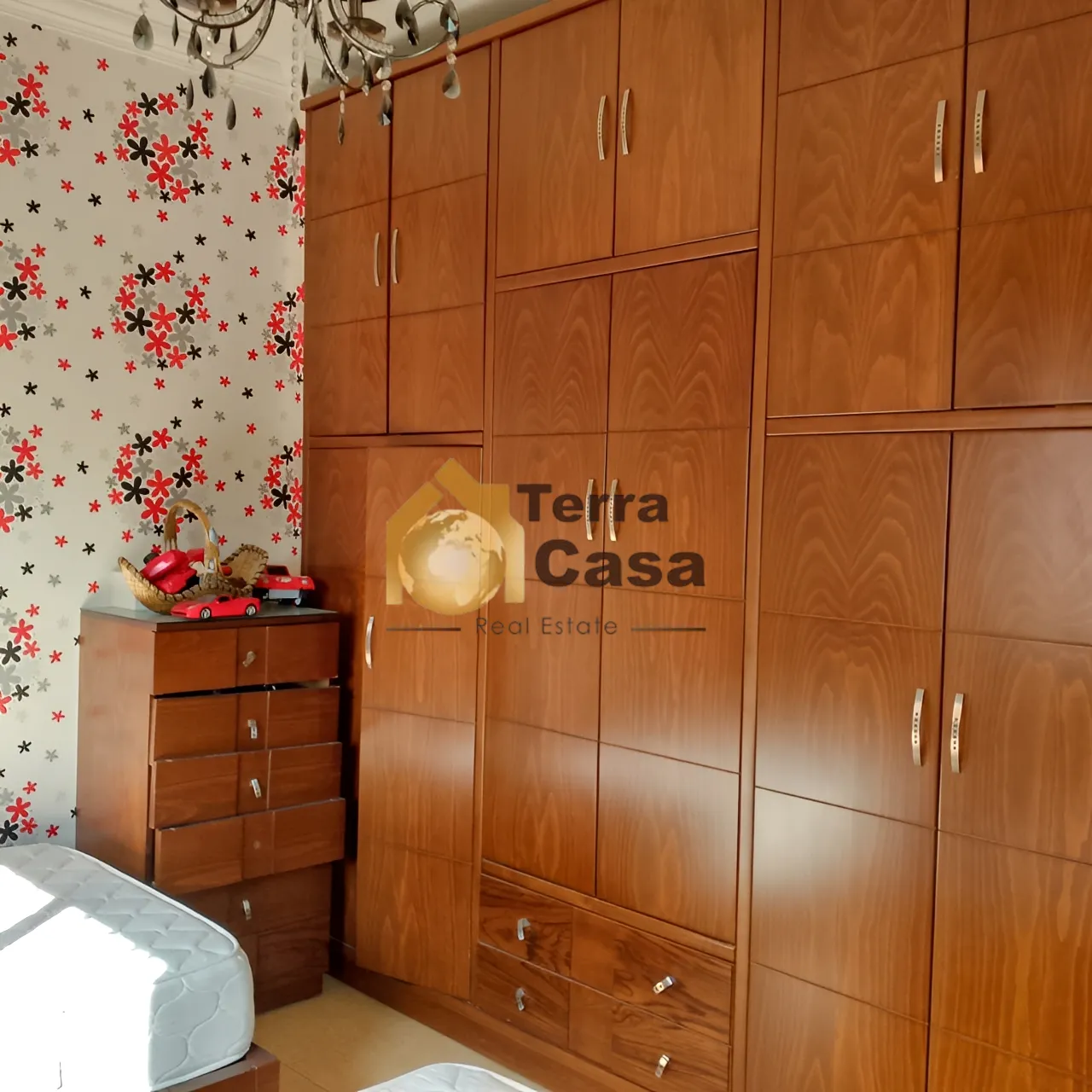 Apartment for Sale in Ain el Ghossein