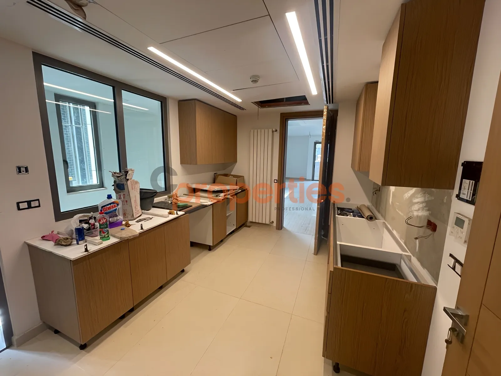 Apartment for Rent in Gemmayzeh - 4 bed, 5 bath