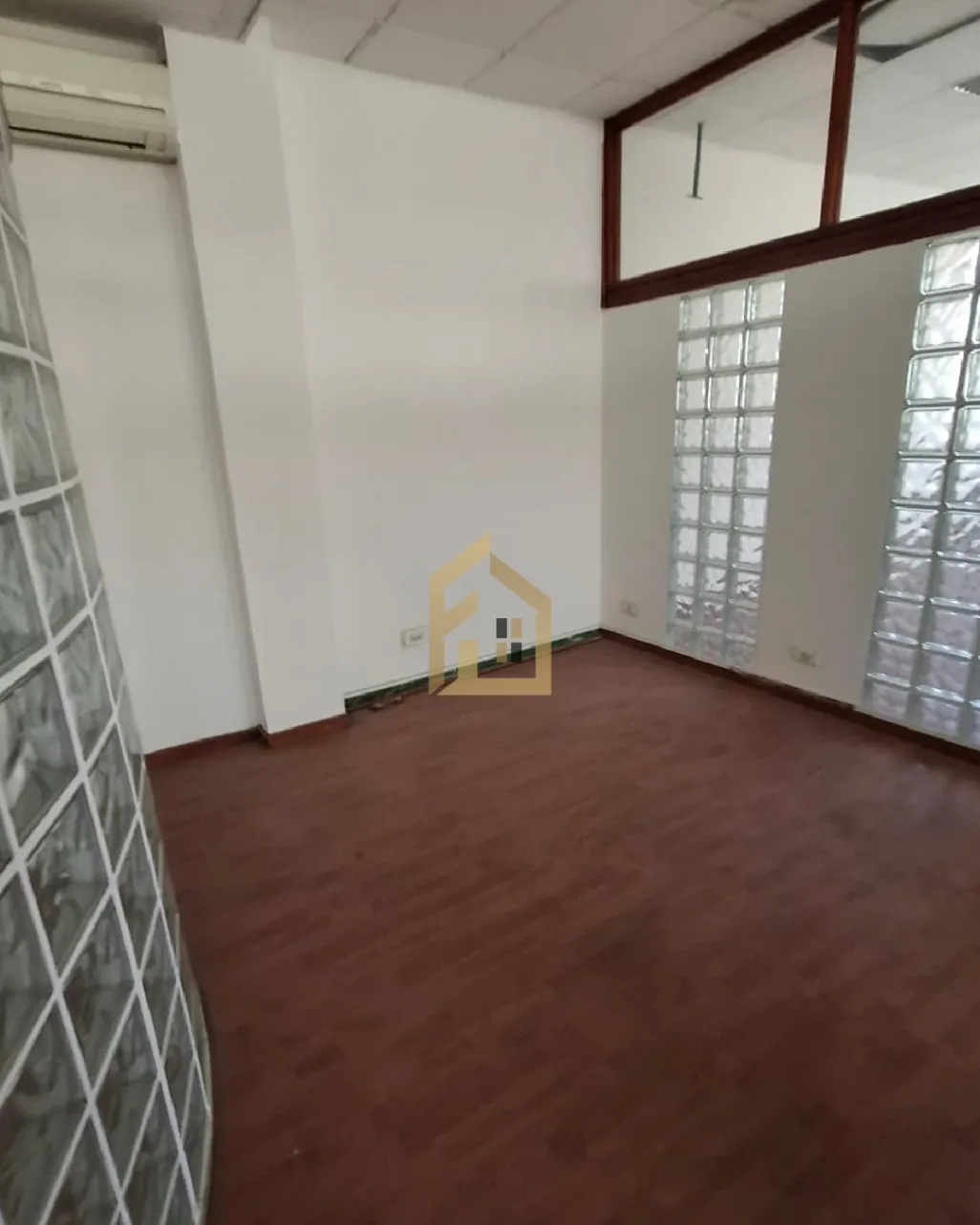 Office for rent in Sin El Fil, Lebanon