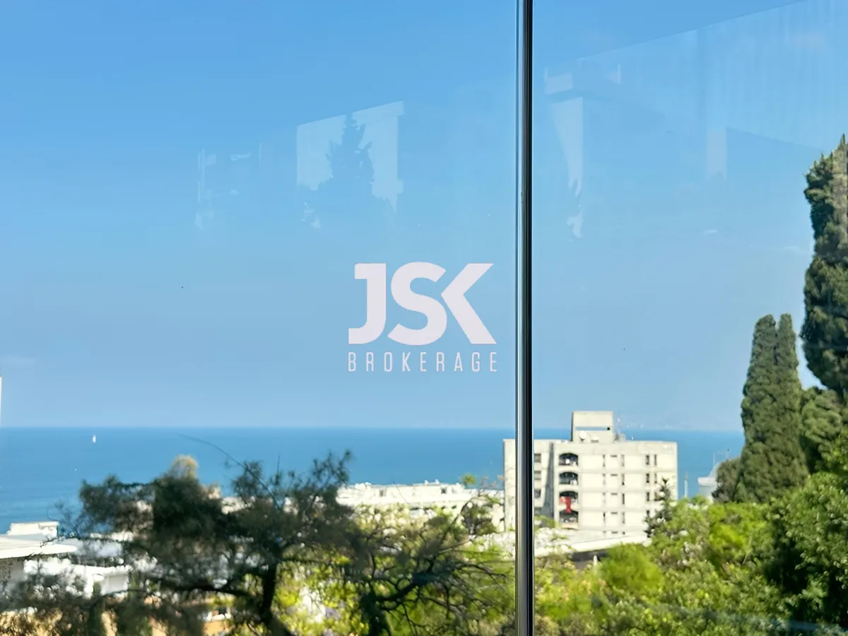 Apartment for Sale in Ain Al Mraiseh, Beirut, Lebanon