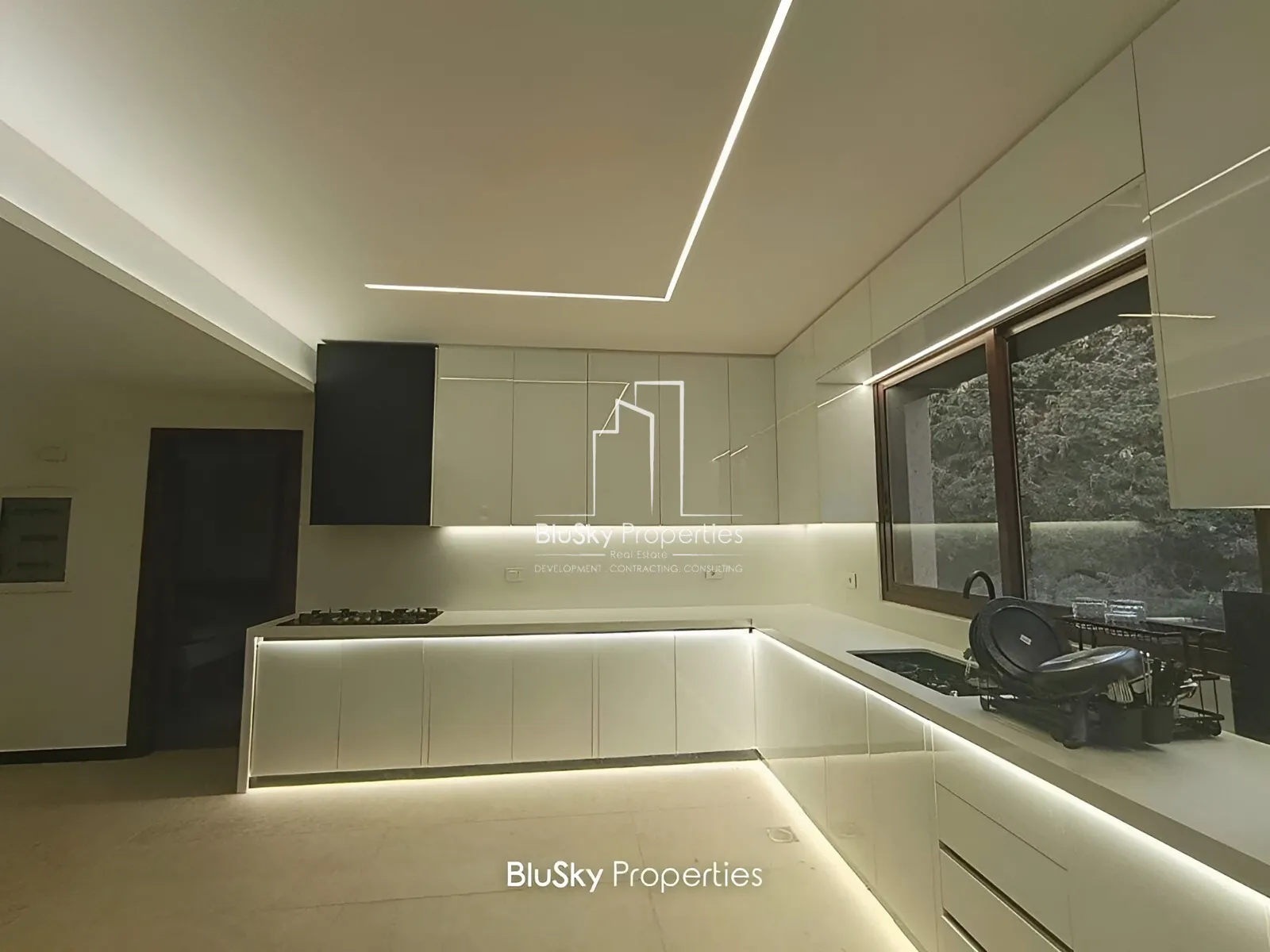 Duplex for Sale in Adma - 5 bed, 7 bath