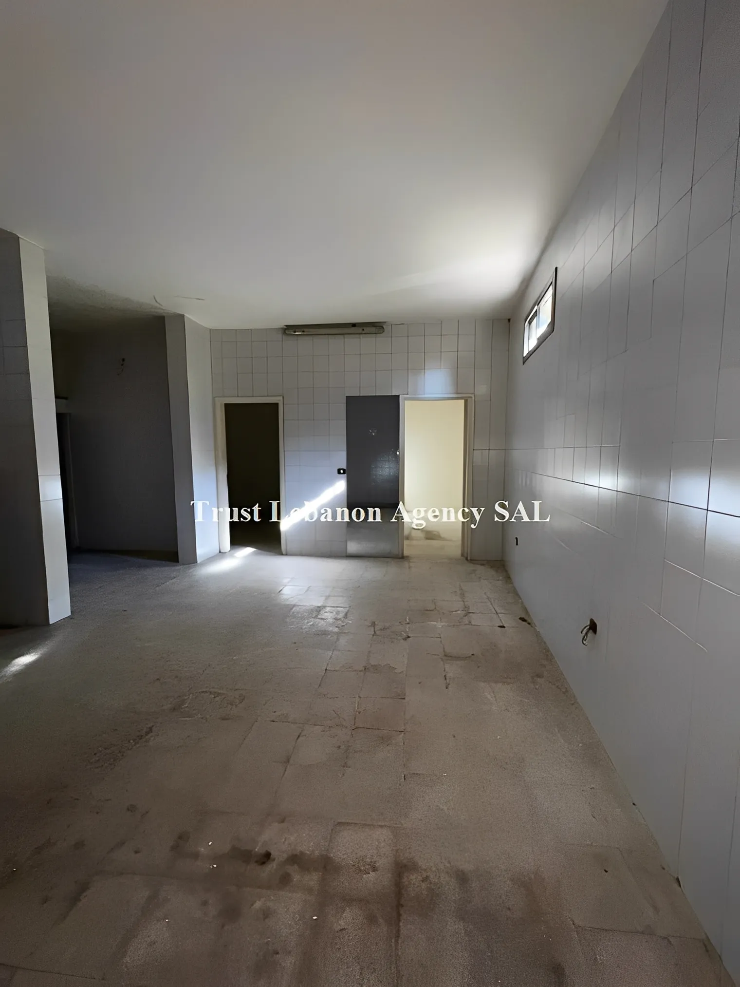 Shop for sale in Keserwan, Faytroun