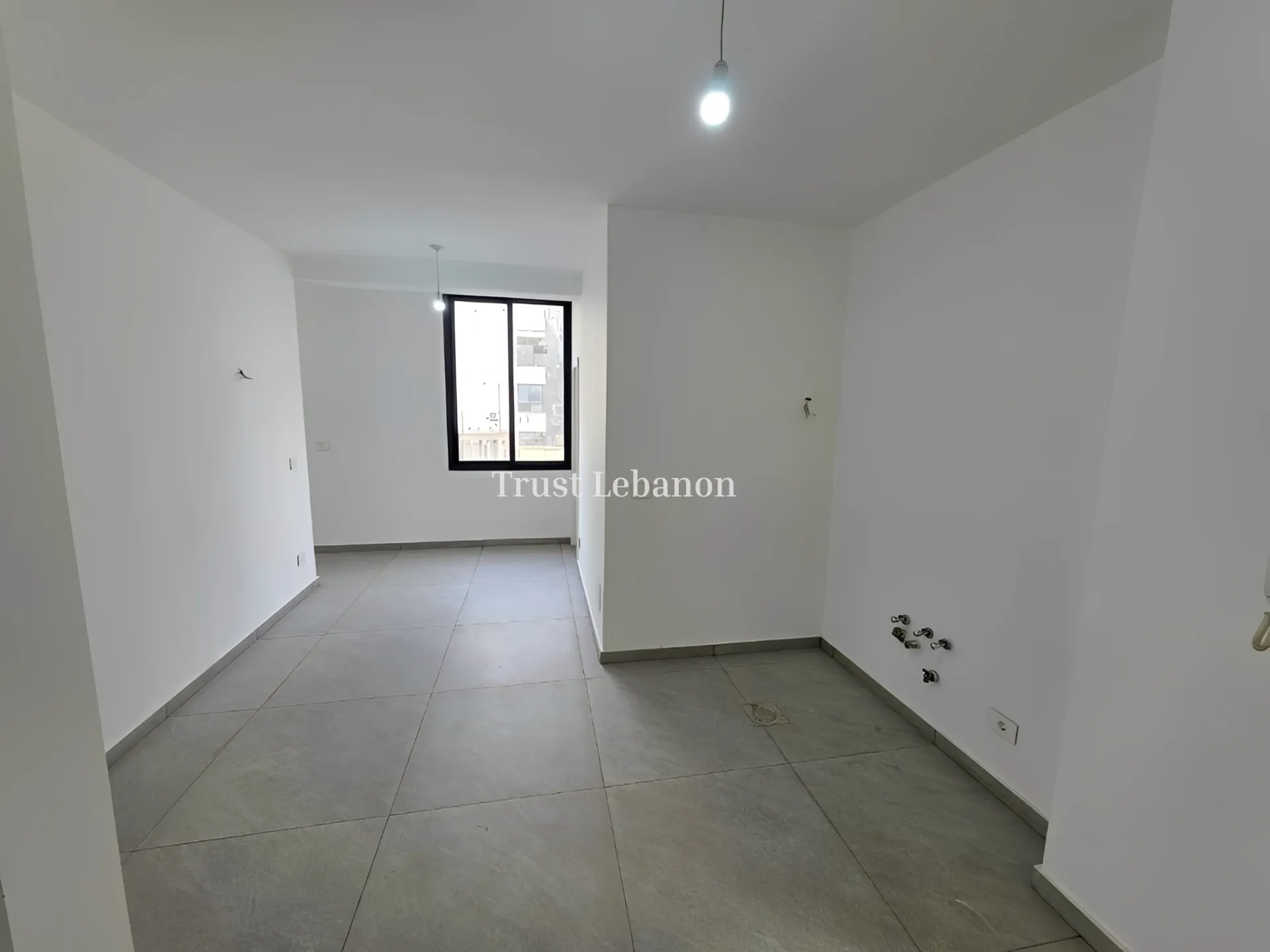 Office for rent in Zalqa, Lebanon