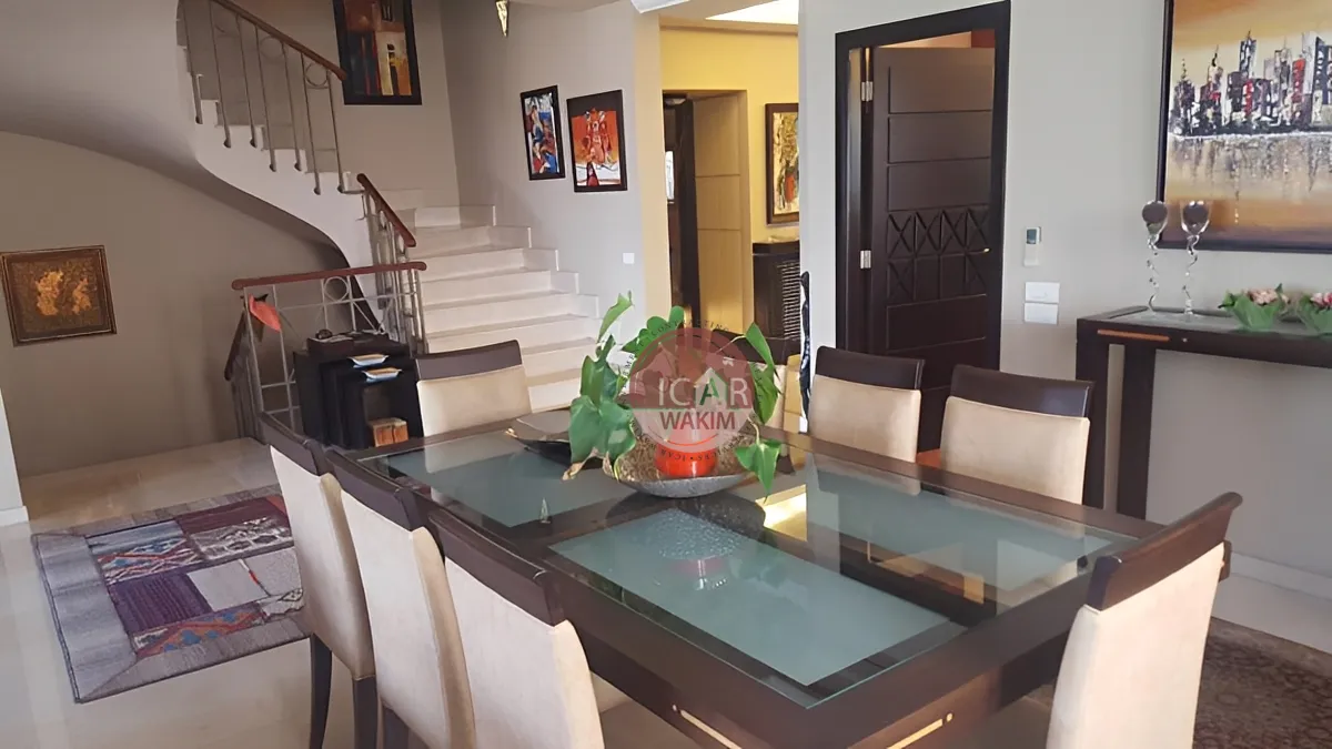 Triplex for Sale in Montiverdi