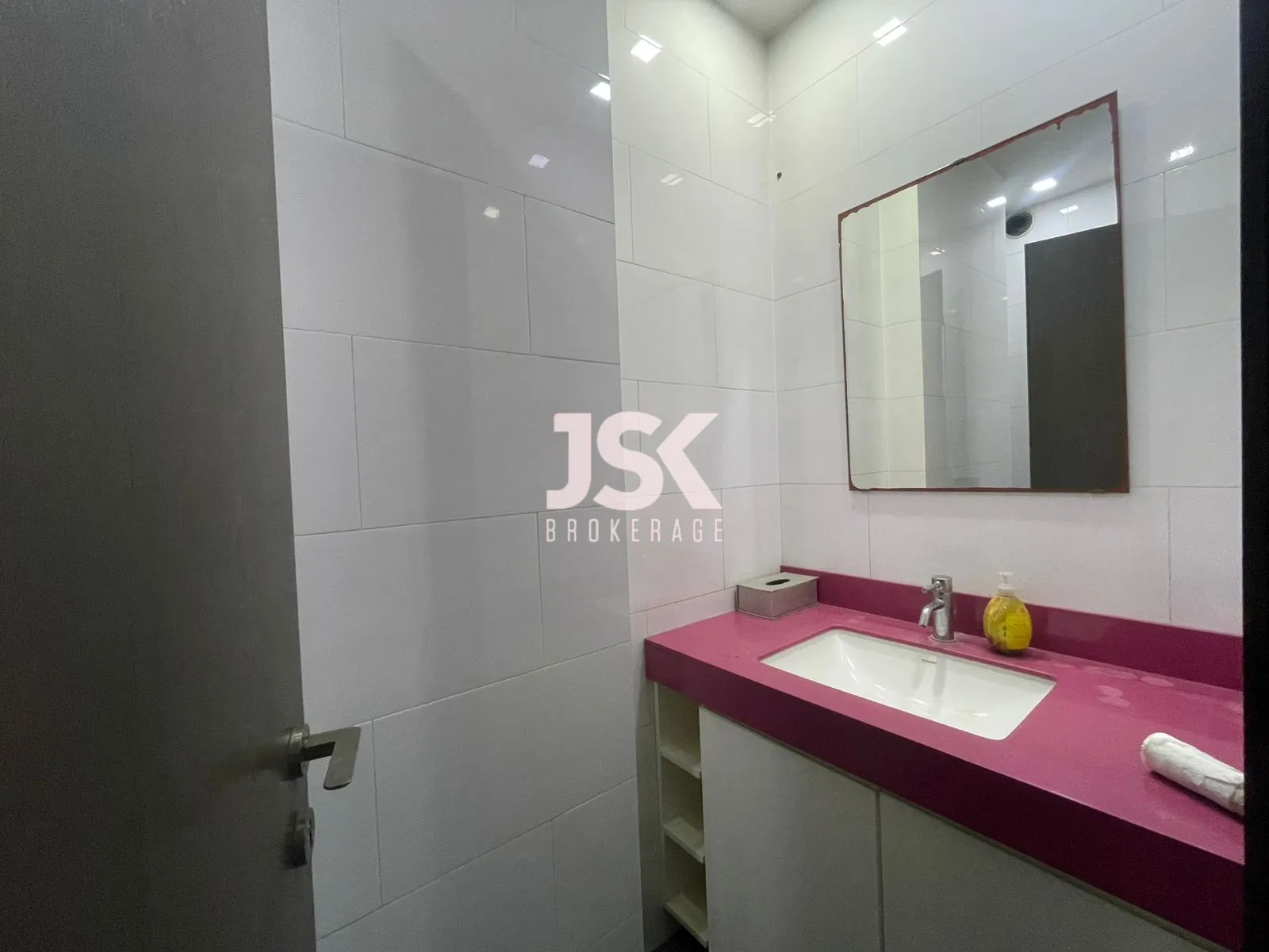 Office for Rent in Saifi Village