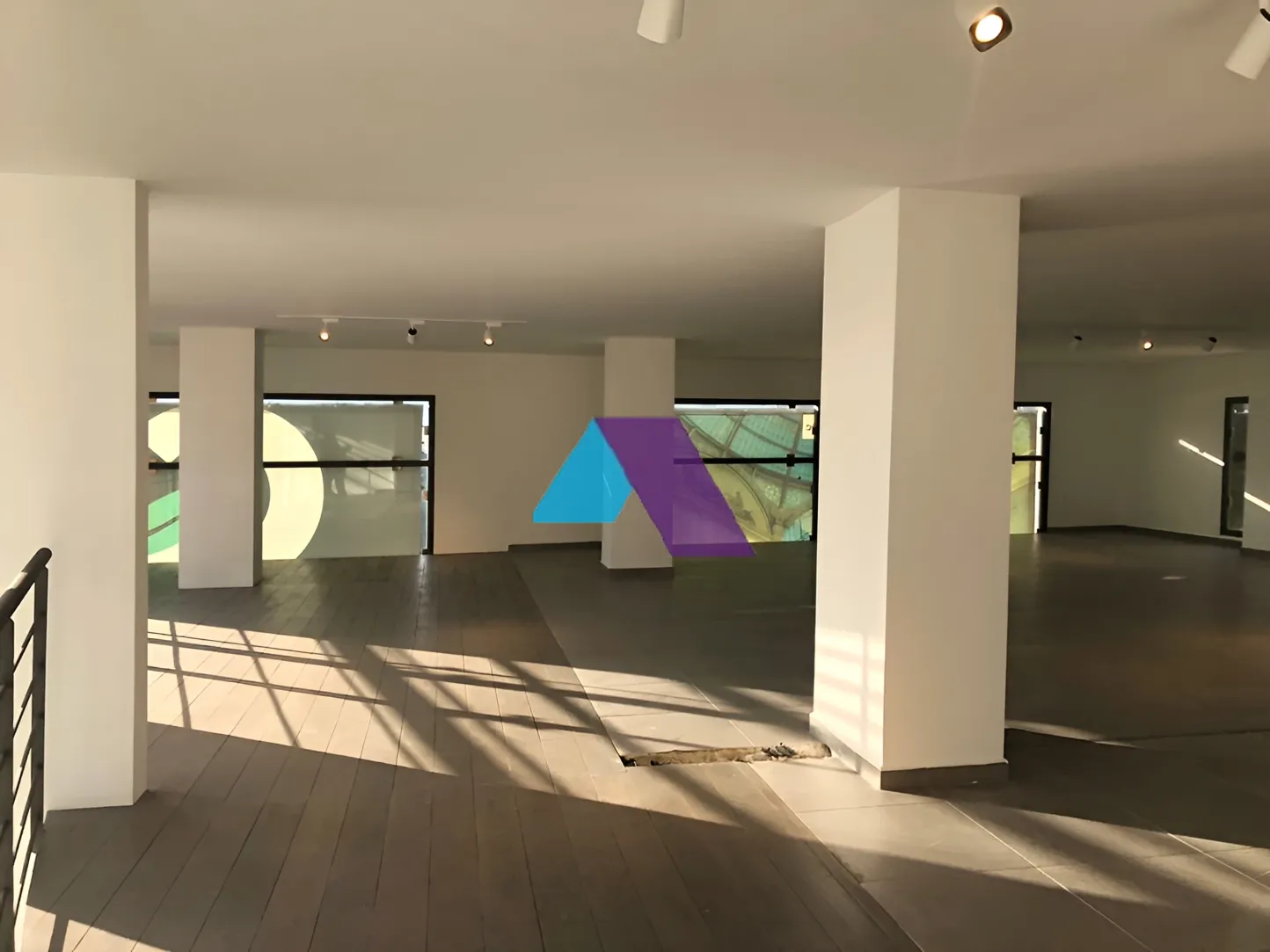 Showroom for rent in Jbeil