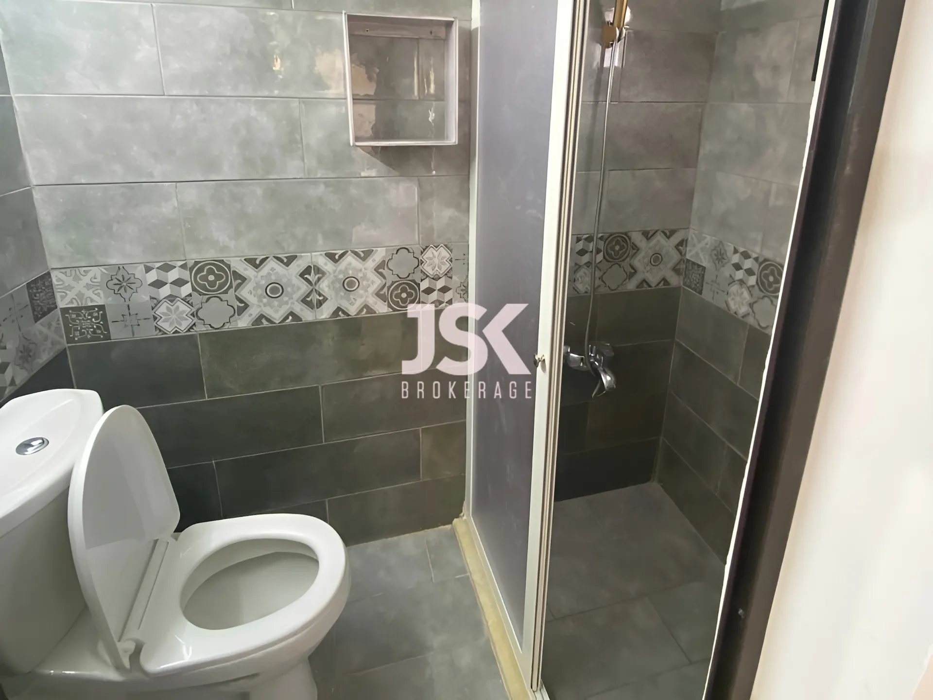 Apartment for Sale in Ain El Remmaneh
