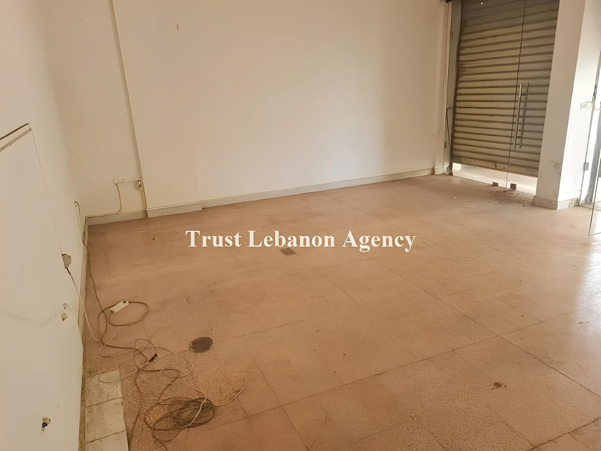 Shop for rent in Metn, Jdeideh