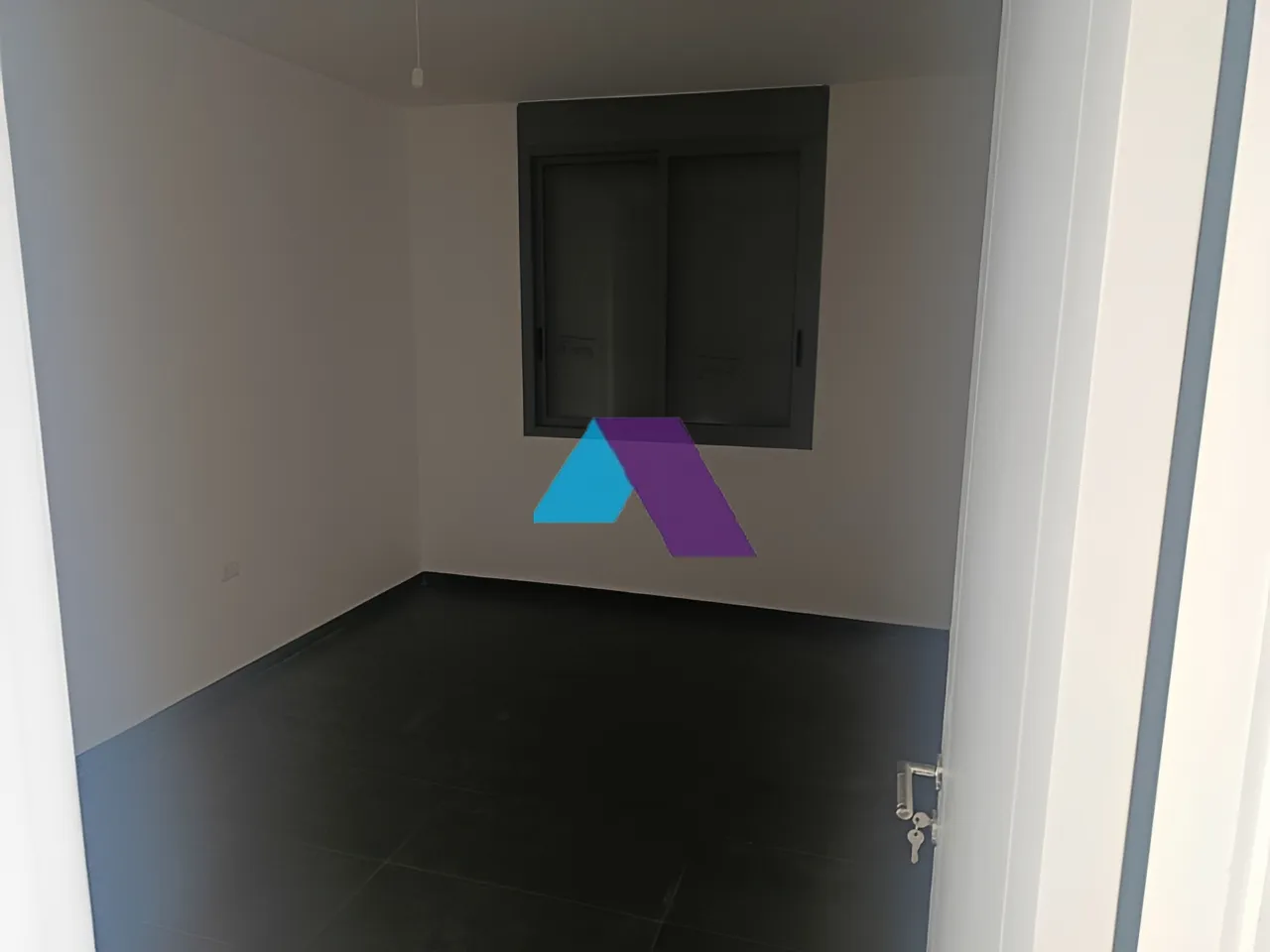 Apartment for Sale in Ain El Remmaneh - 3 bed, 4 bath