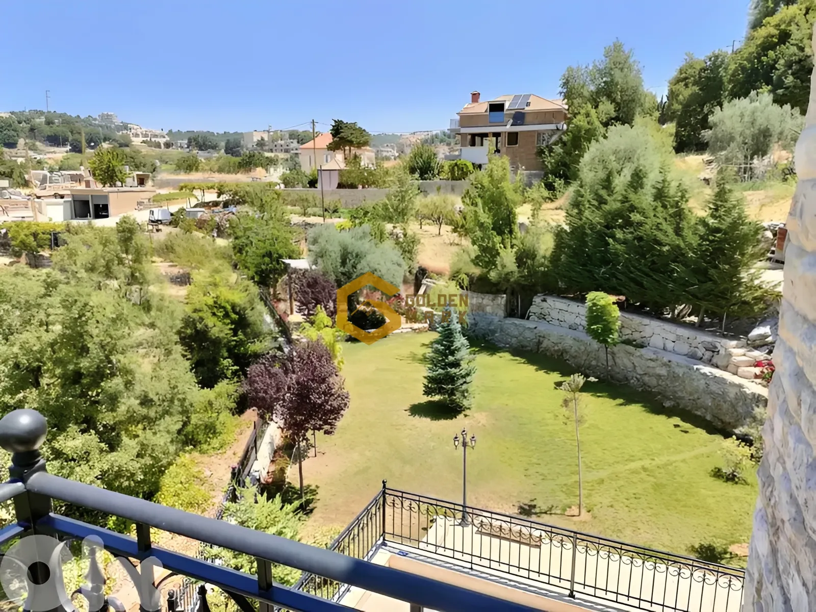 Triplex for Sale in Mechmech - 3 bed, 3 bath