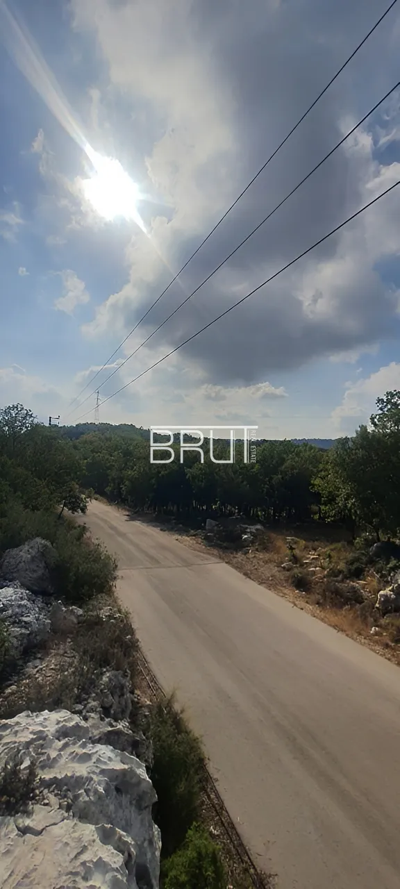 Land for Sale in Kfardebian