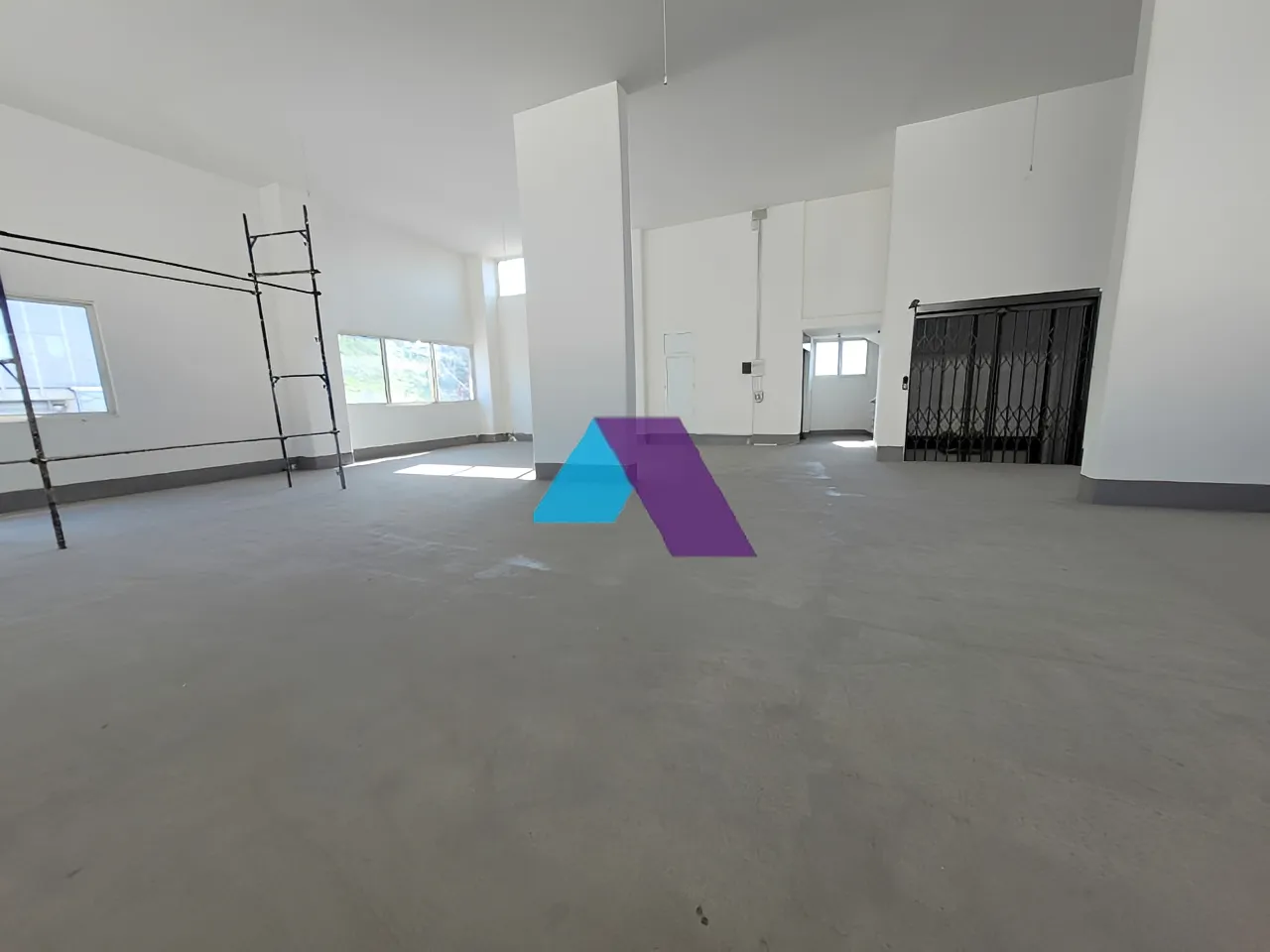 Building for rent in Roumieh