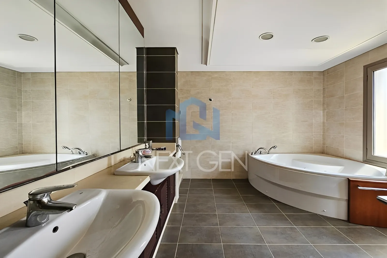 Apartment for Sale in Ain Al Mraiseh