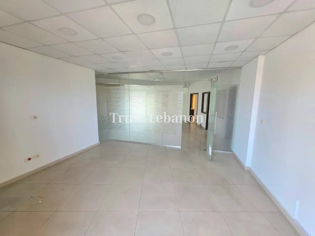 Office for rent in Dekwaneh, Lebanon