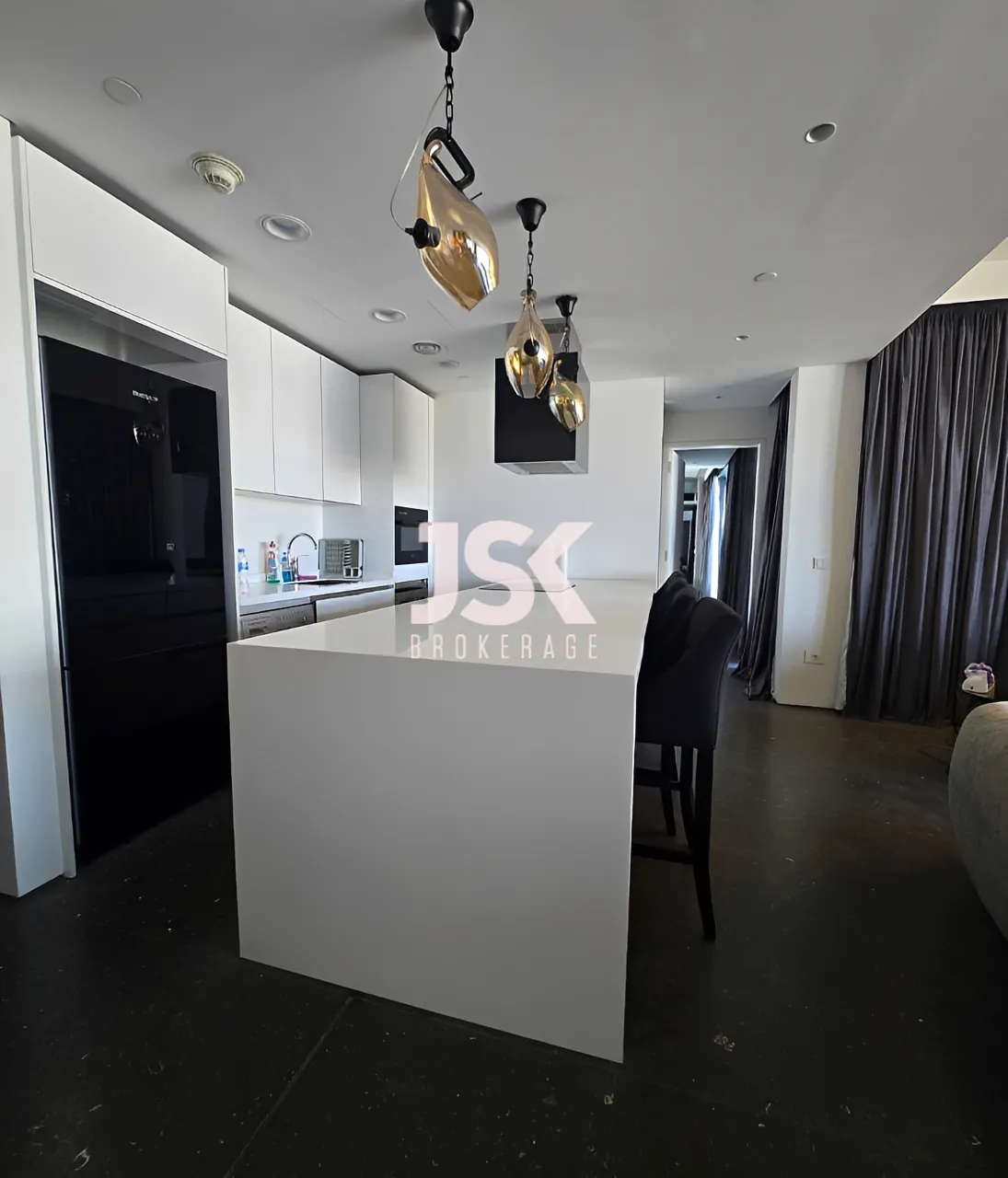 Apartment for Sale in Saifi Village