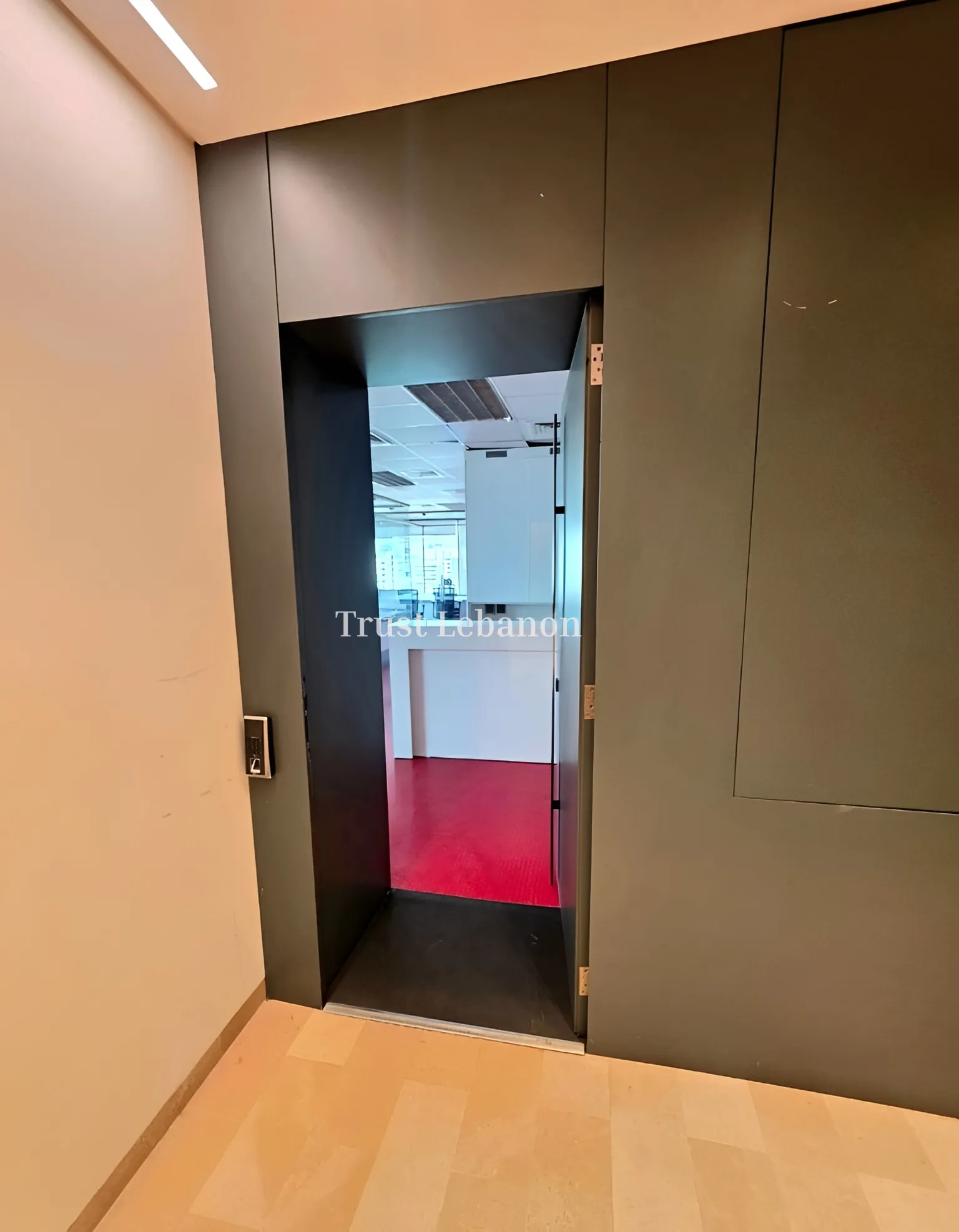 Office for rent in Sin El Fil, Lebanon