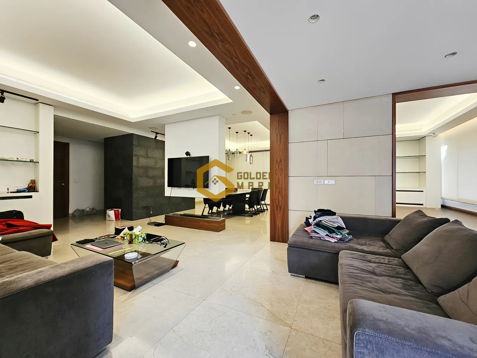 Apartment for Sale in Achrafieh, Beirut - 3 bed, 3 bath